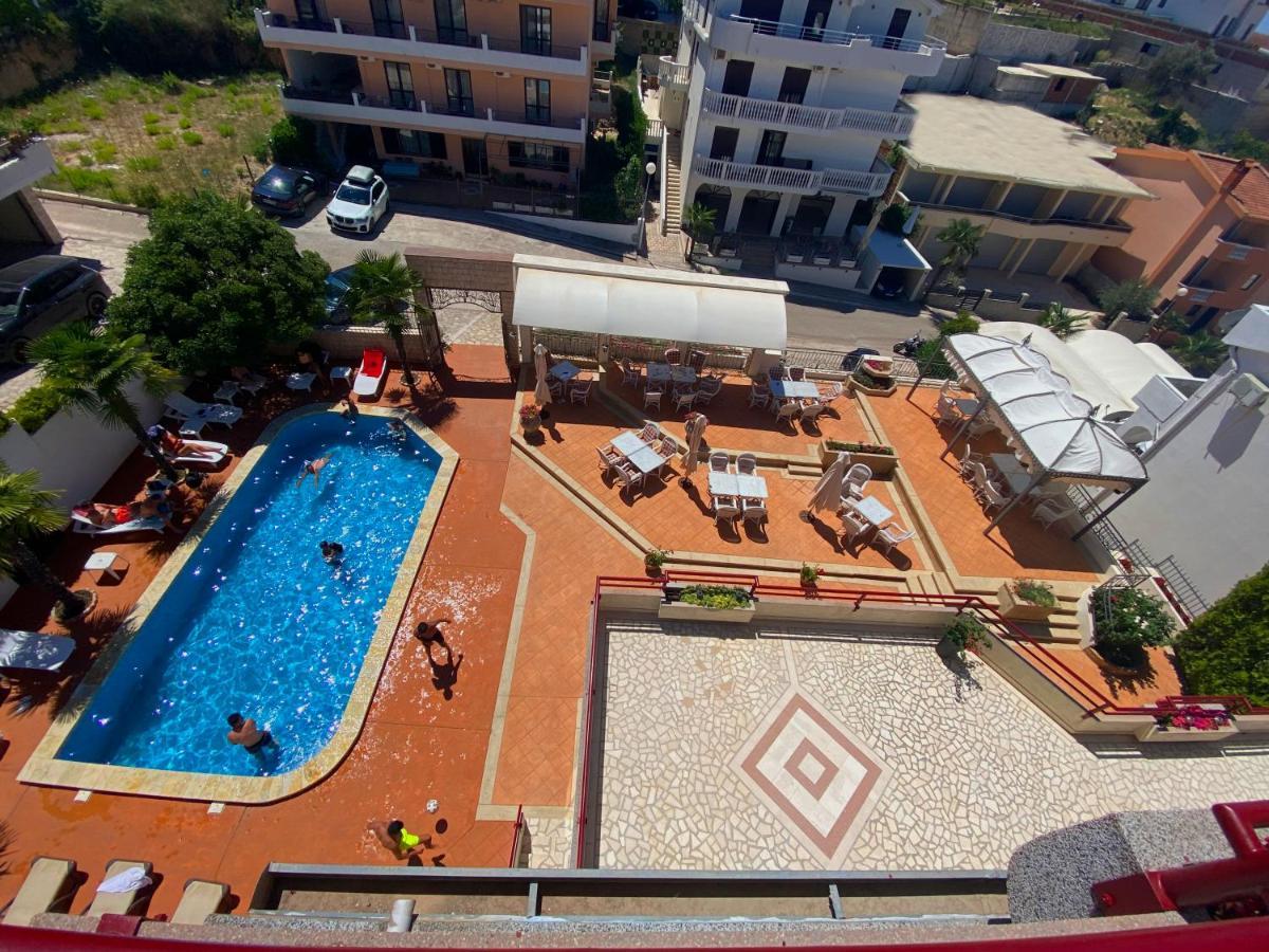 Hotel Kleopatra Улцин Екстериор снимка