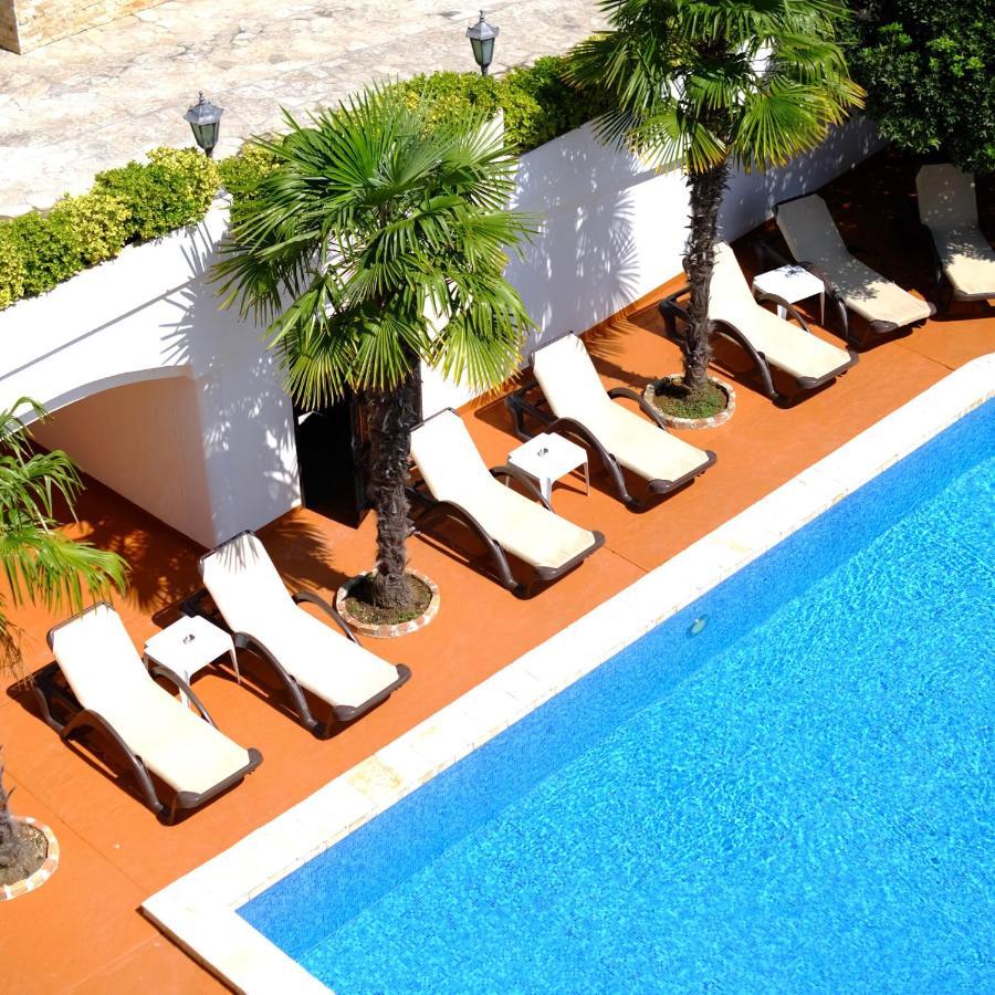 Hotel Kleopatra Улцин Екстериор снимка