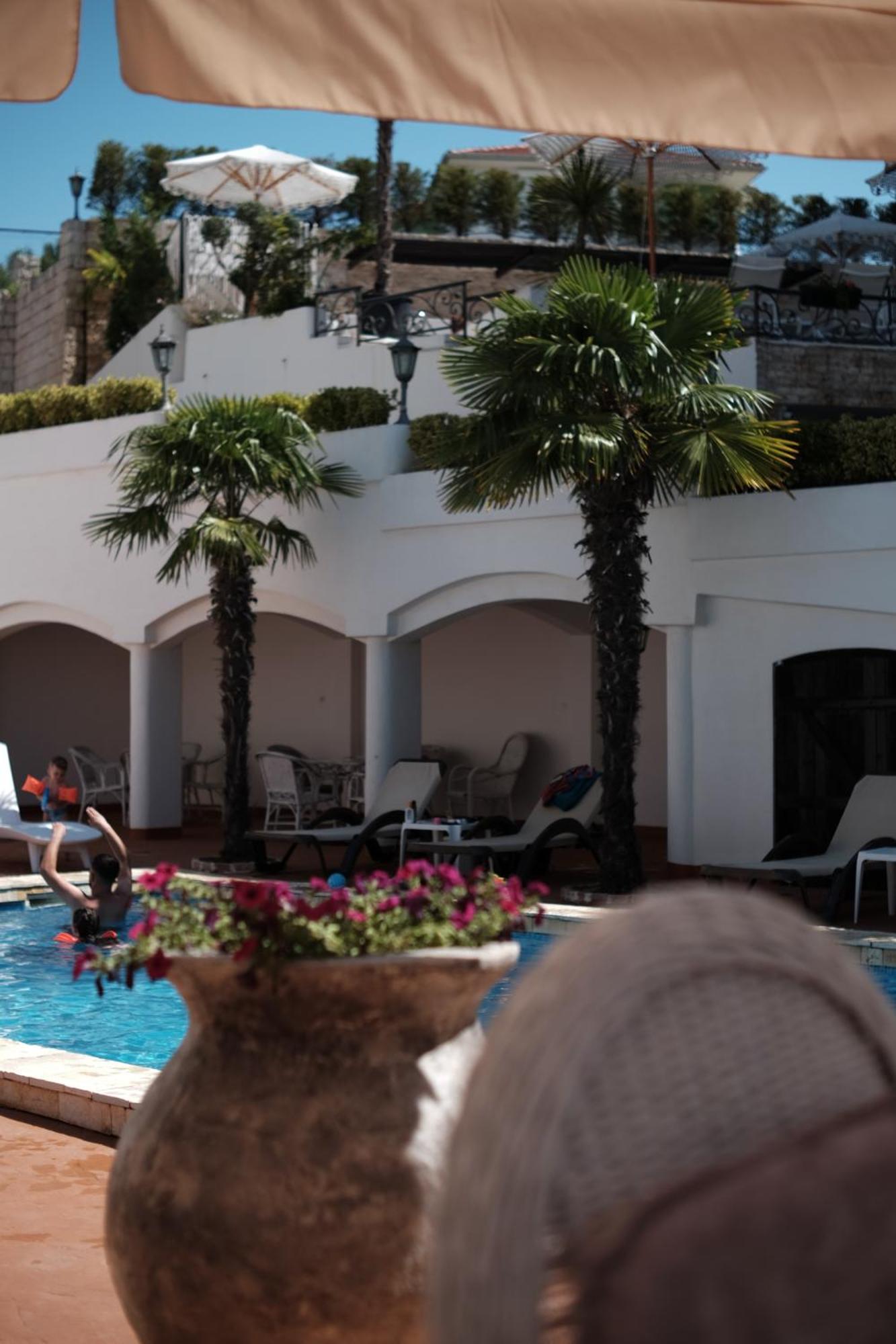 Hotel Kleopatra Улцин Екстериор снимка